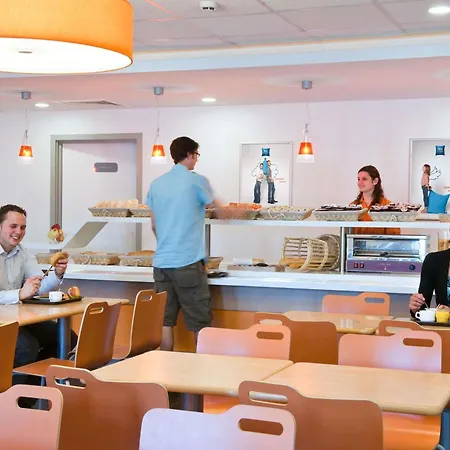 Ibis Budget Brugge Centrum Station-2